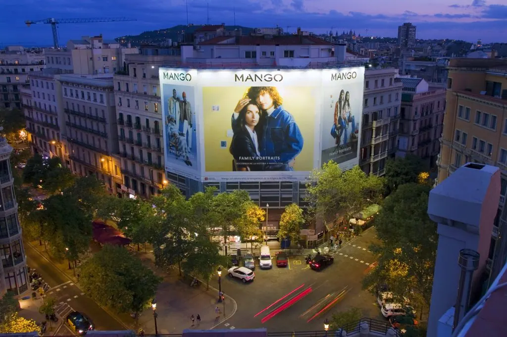 Spain OOH media